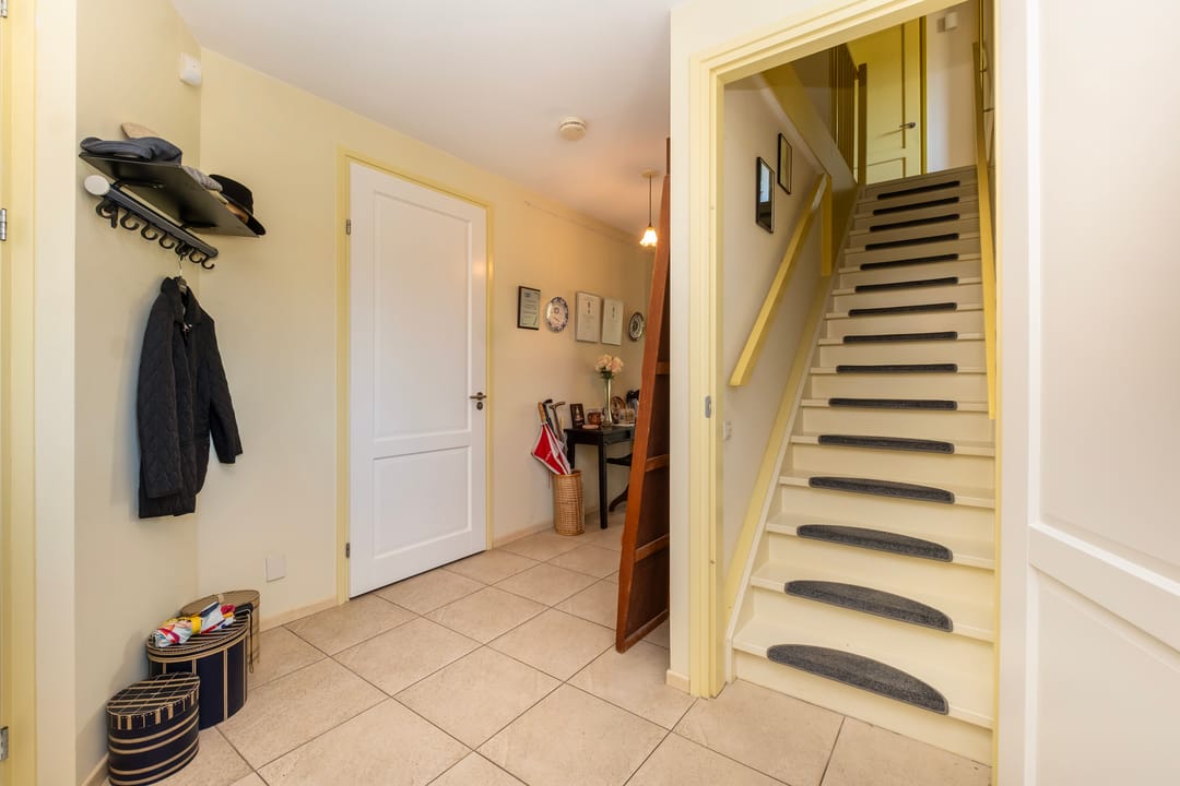 Photo 17 of Forint 38