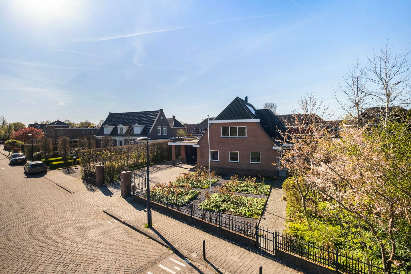 Photo 34 of Forint 38