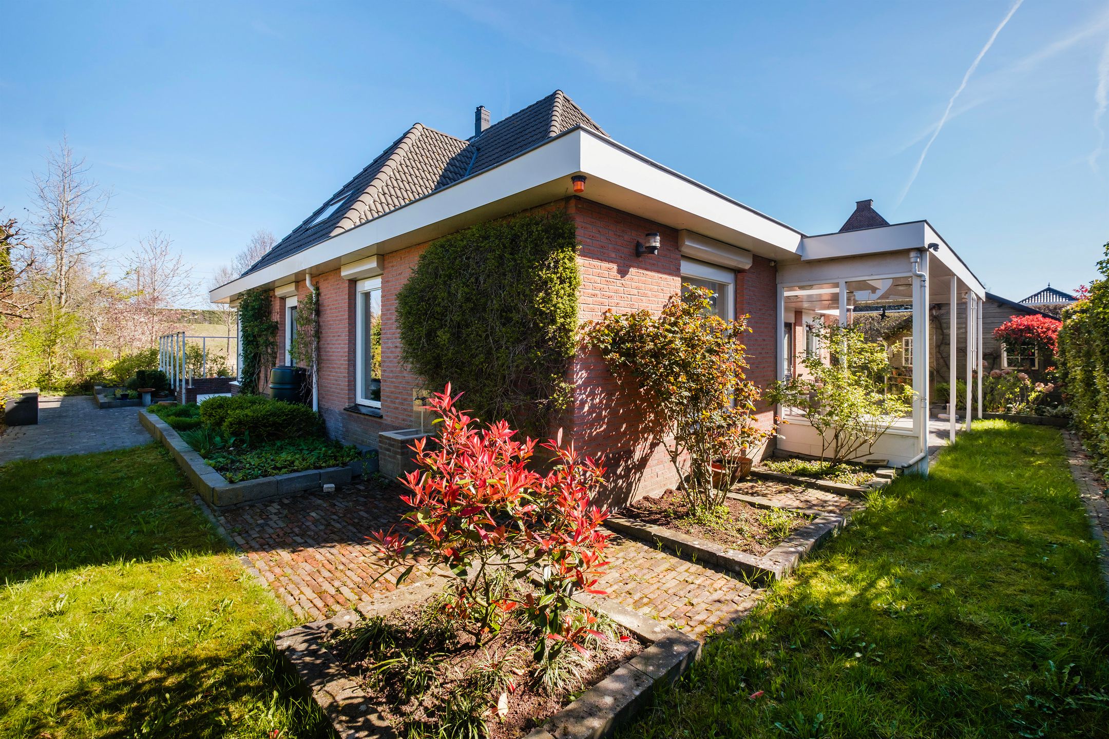 Photo 30 of Forint 38