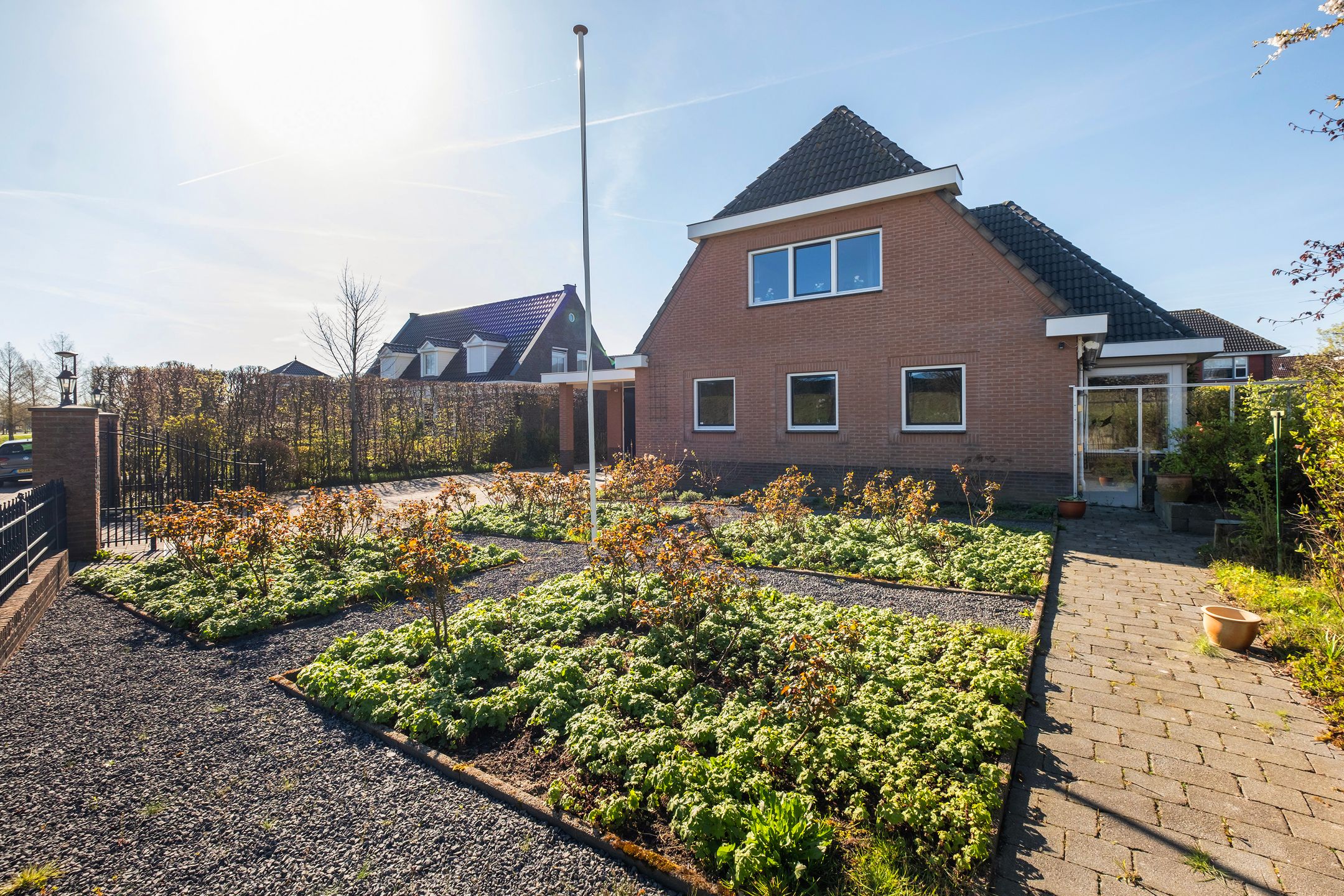 Photo 33 of Forint 38