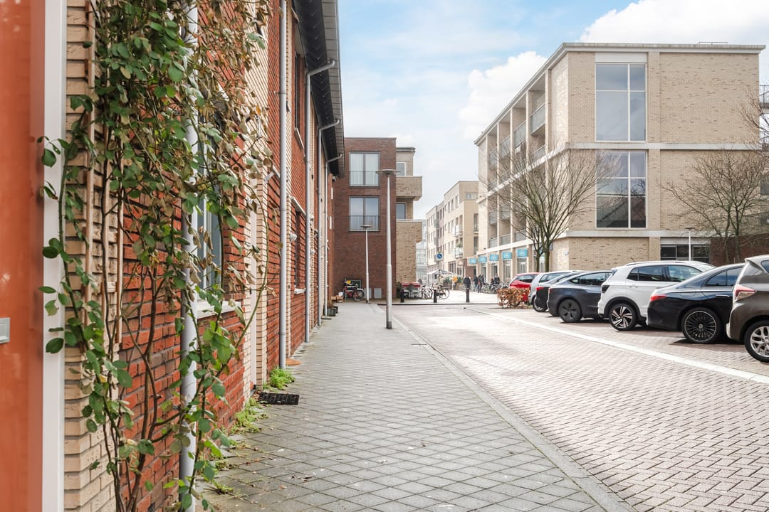 Photo 37 of Billie Holidaystraat 12