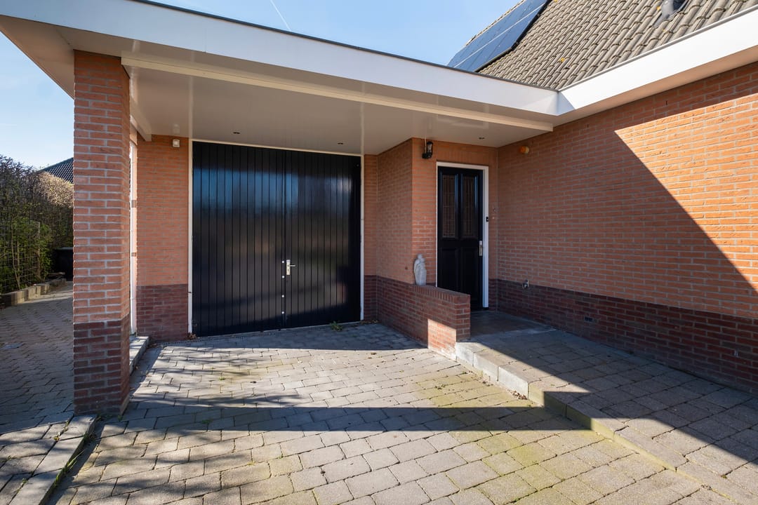 Photo 37 of Forint 38