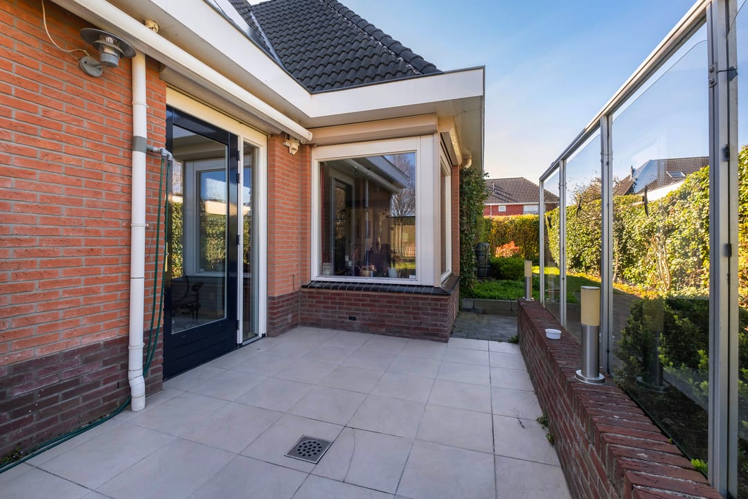 Photo 32 of Forint 38