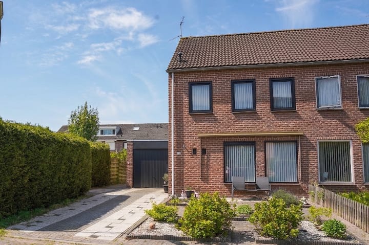 Grote Beer 34-D main image