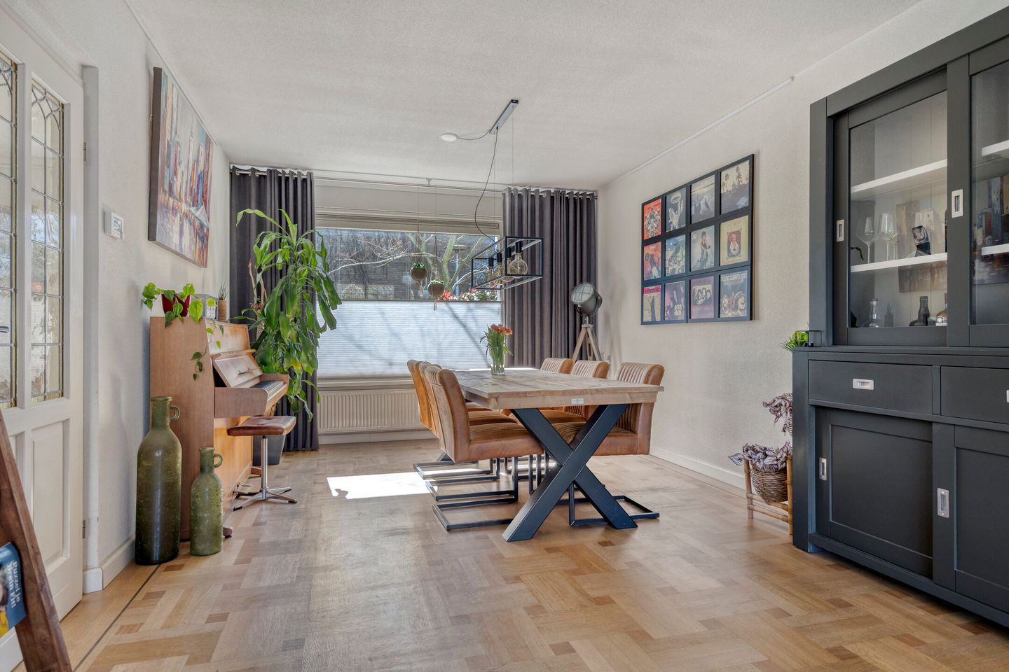 Foto 10 van Mahlerstraat 1