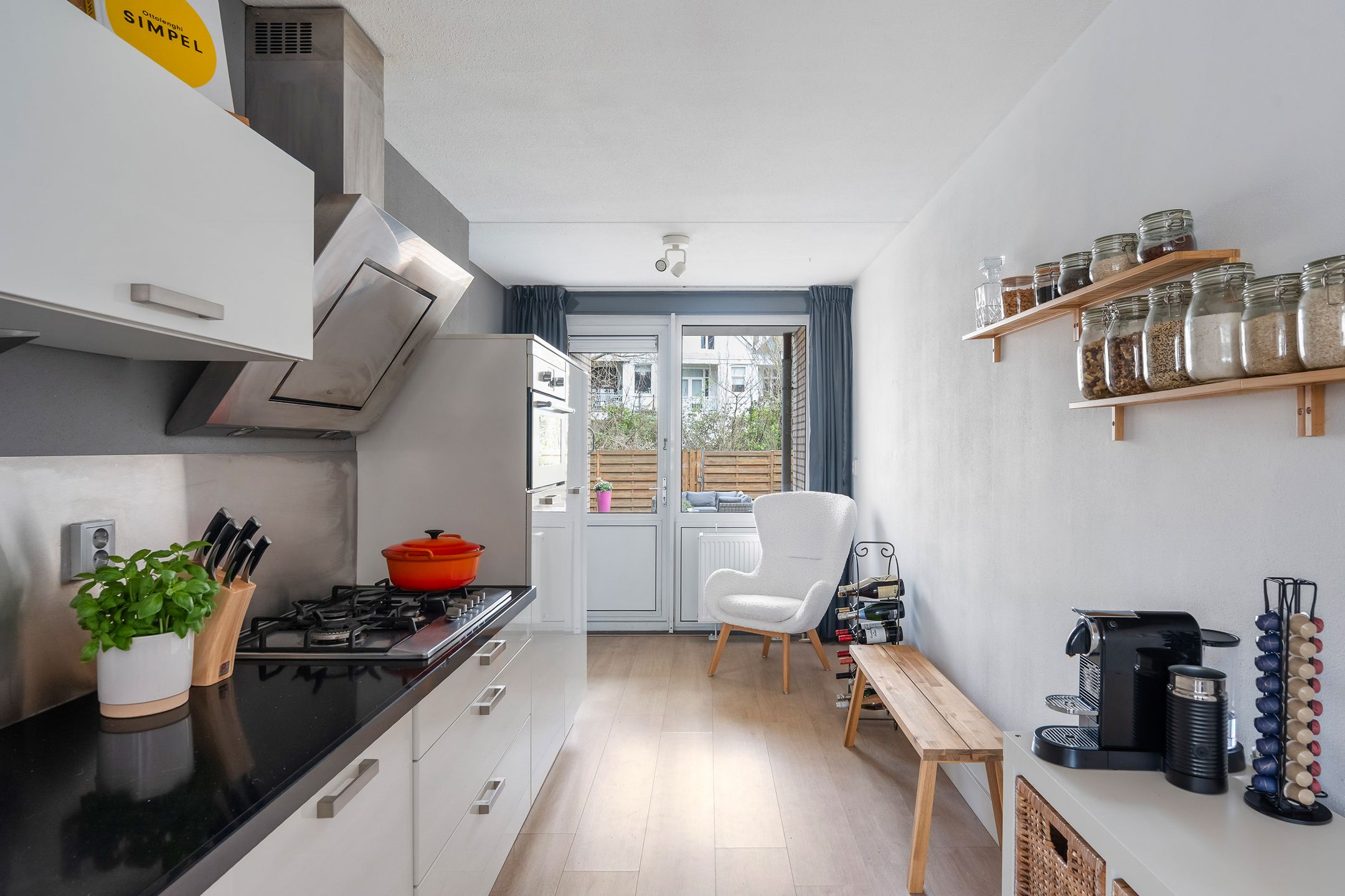Spacious Ground Floor Apartment with Large Garden in Rotterdam Oude Noorden — 12