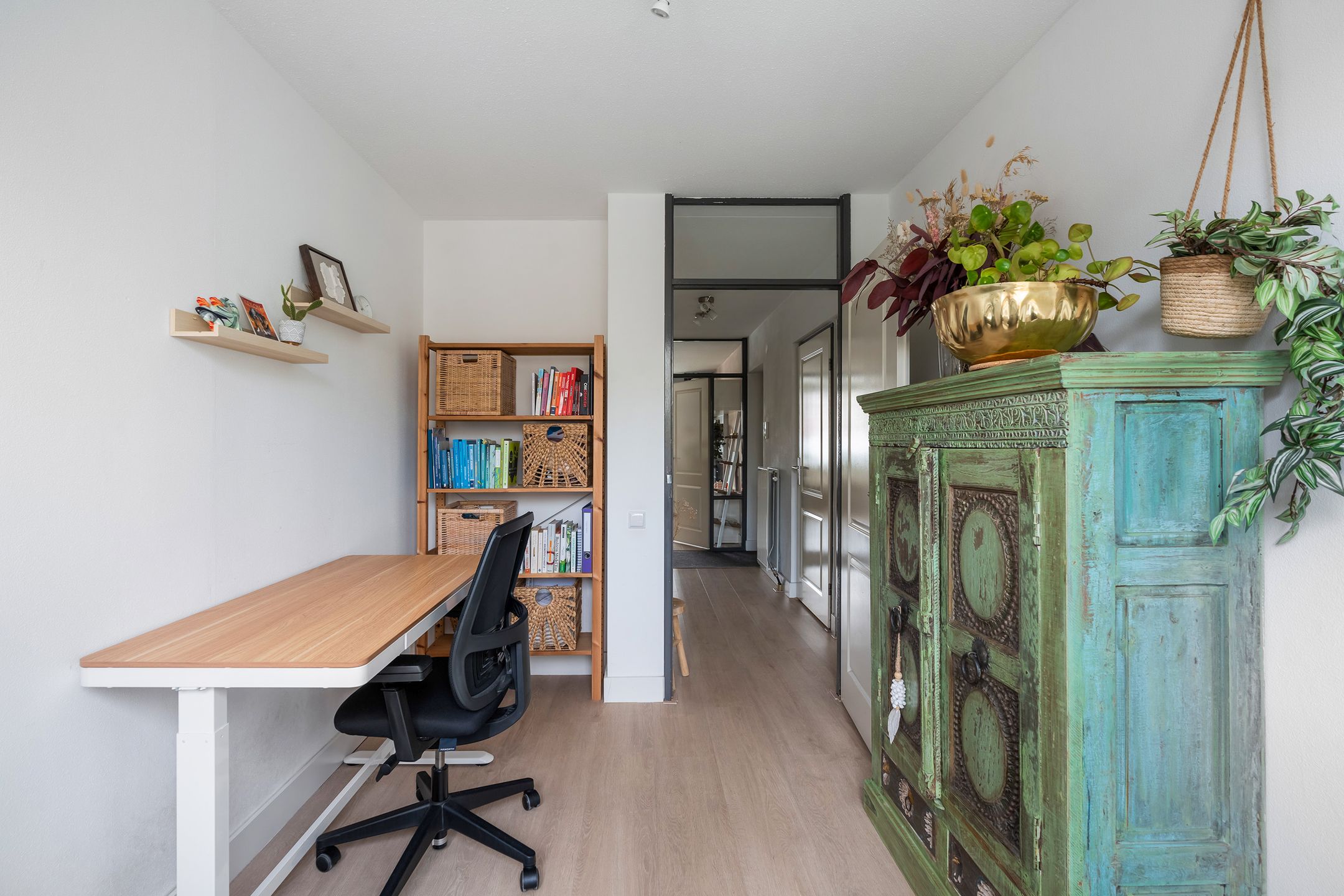 Spacious Ground Floor Apartment with Large Garden in Rotterdam Oude Noorden — 24
