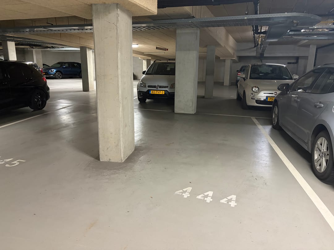 Foto 2 van Markt 174 - PP444