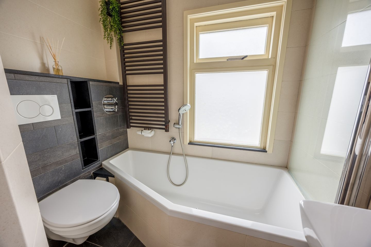 Foto 25 van Berg en Dalseweg 330-A