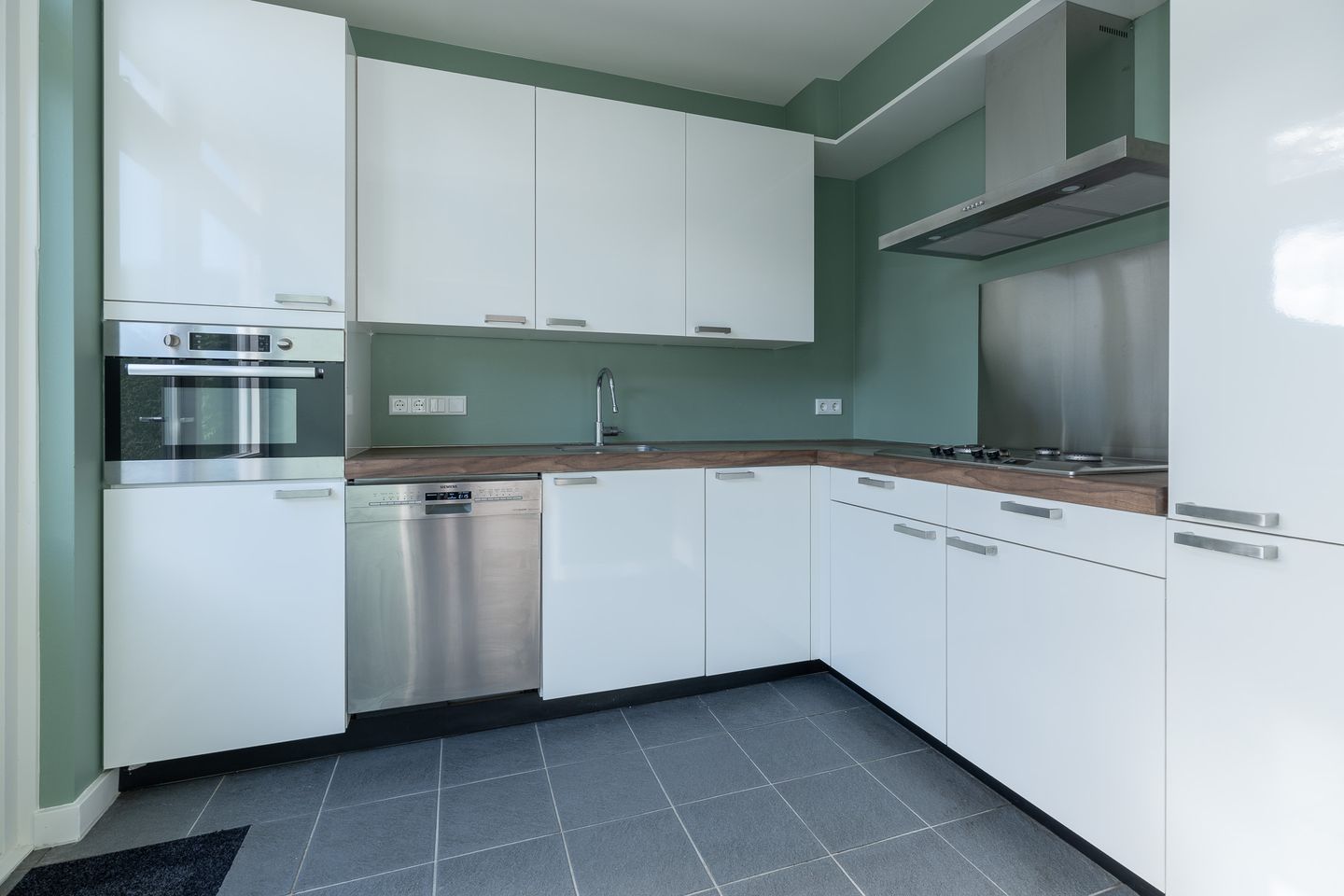 Foto 10 van Dr. Albert Schweitzerlaan 78