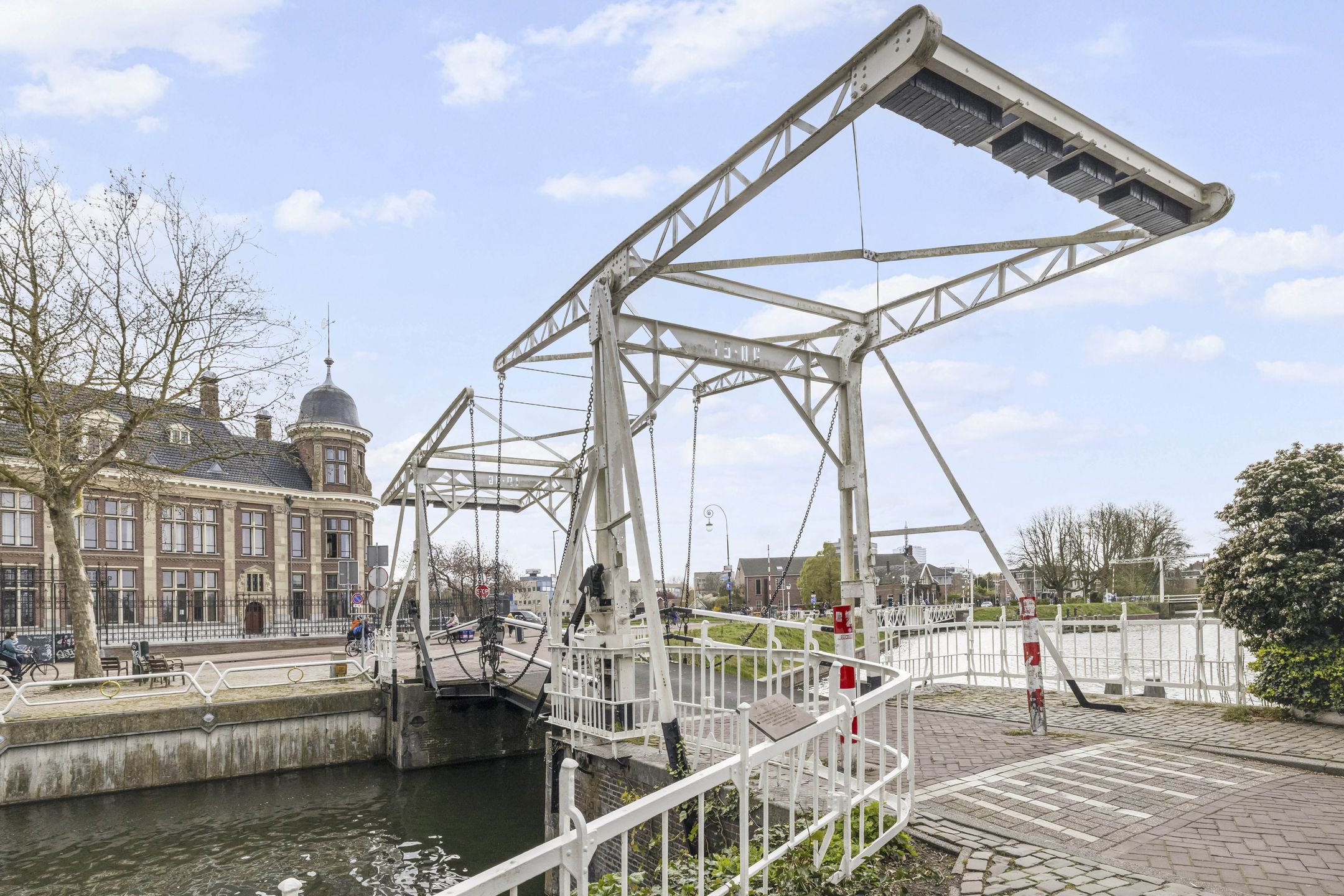 Photo 45 of Bankaplein 18