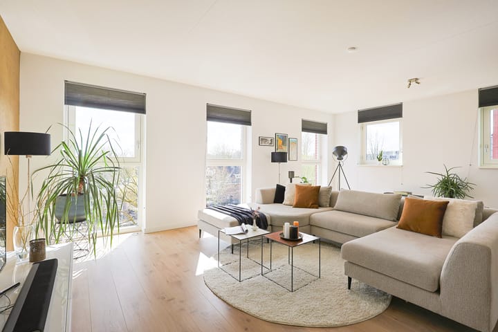 Photo 2 of Voorsterbeeklaan 38