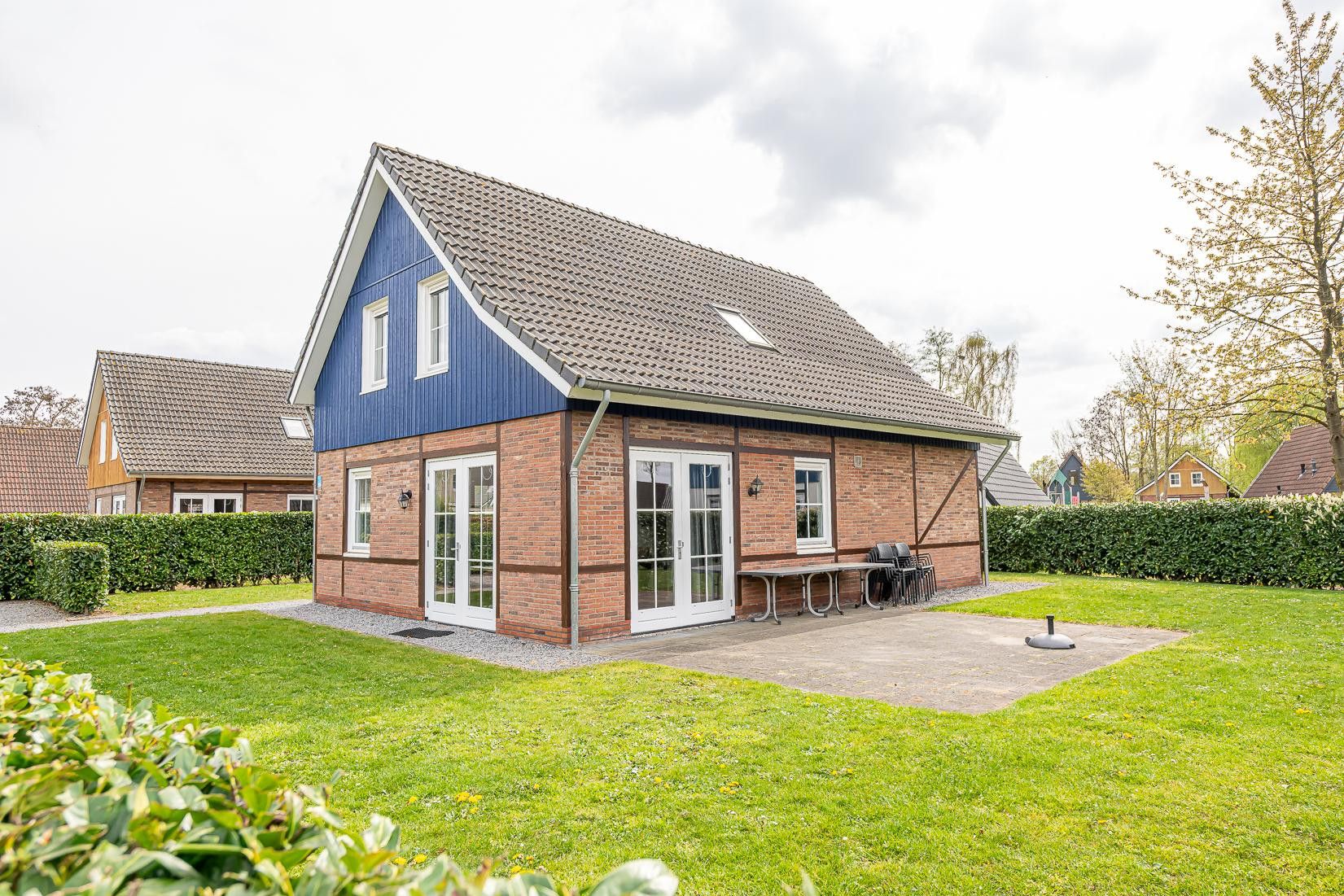 5-bedroom freehold villa in Susteren — photo 1 of 5