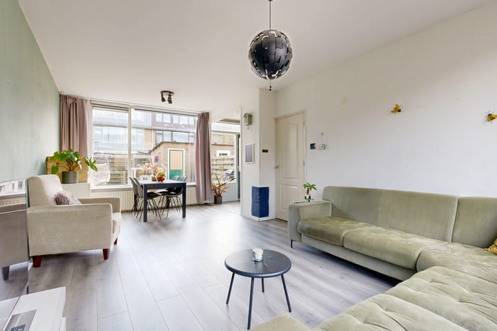 Photo 2 of van Wassenaerstraat 29