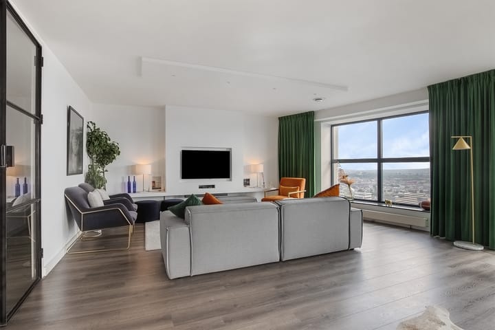 Photo 2 of Weena 285