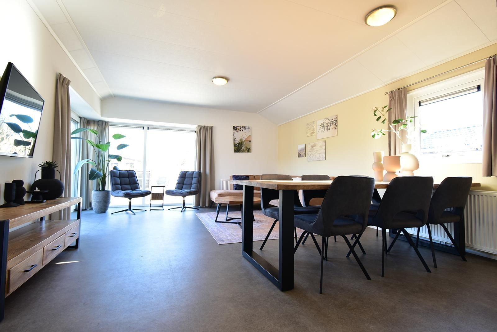3-bedroom freehold villa in Biddinghuizen — photo 3 of 5