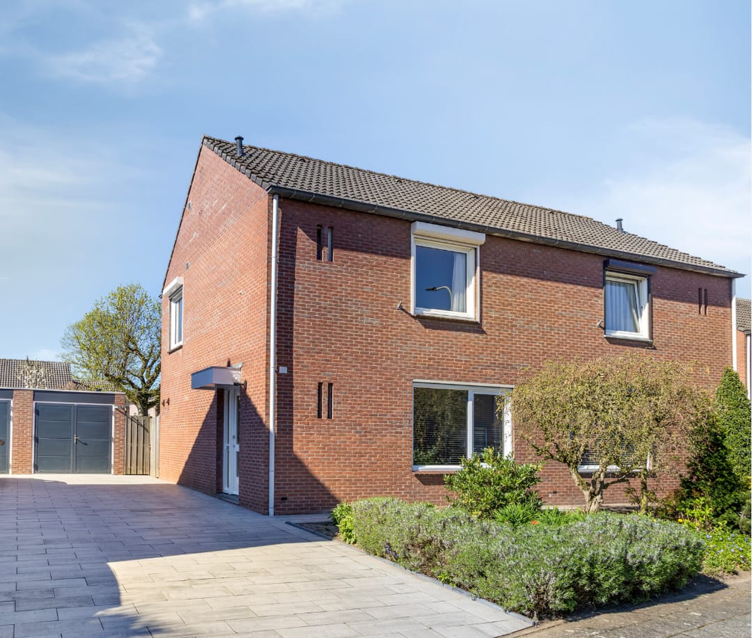 Photo 1 of Oeverzicht 21