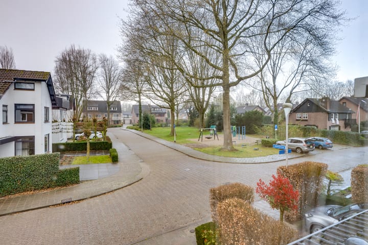 Photo 4 of Kamperfoelielaan 7