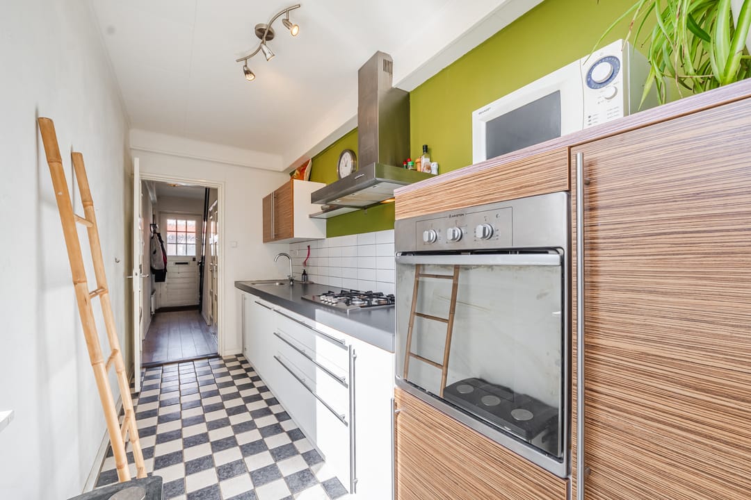 Foto 8 van Jan van Galenstraat 20