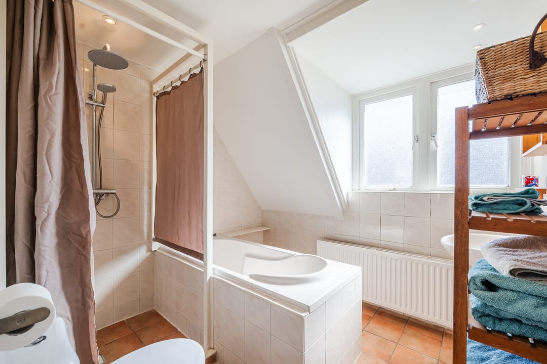 Photo 17 of Jan van Galenstraat 20