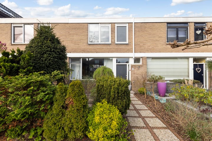 Photo 2 of Oranjelaan 28