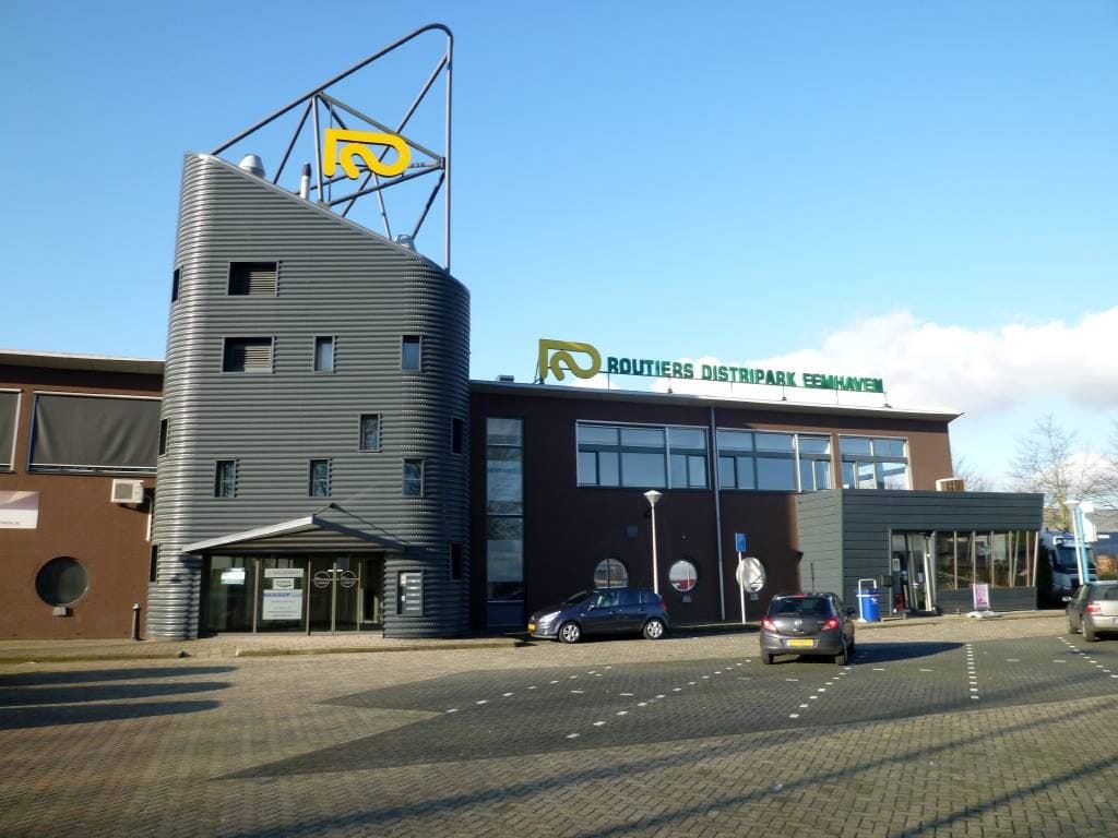 Bekijk foto 1 van Willem Barentszstraat 1