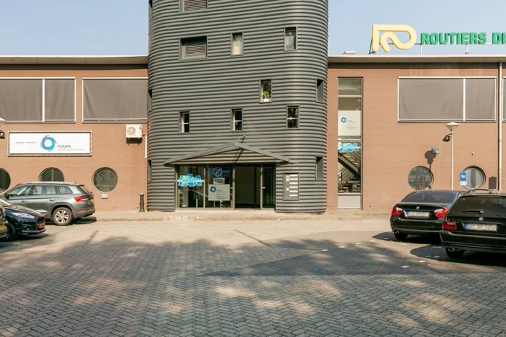 Bekijk foto 3 van Willem Barentszstraat 1