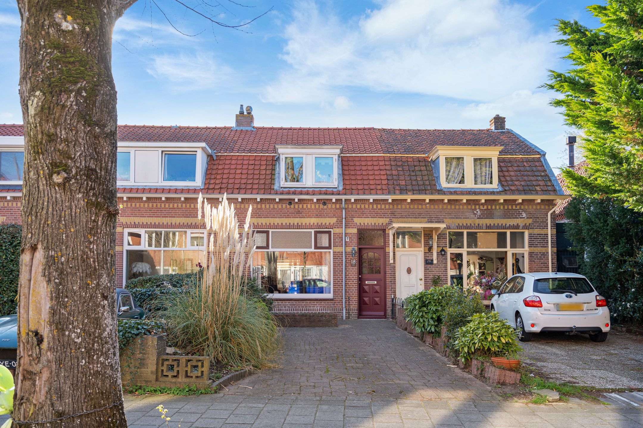 Koninginneweg 18 