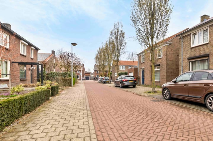 Photo 3 of Wervelstraat 5