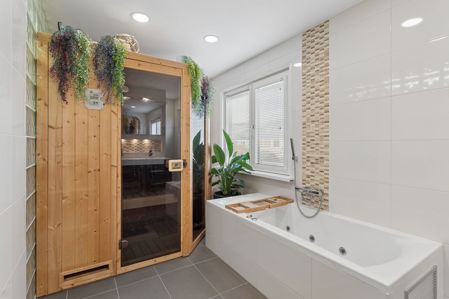 Foto 14 van Nat King Colestraat 23