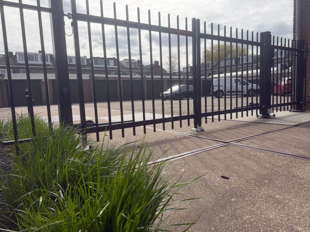 Foto 2 van Van Nesstraat 25