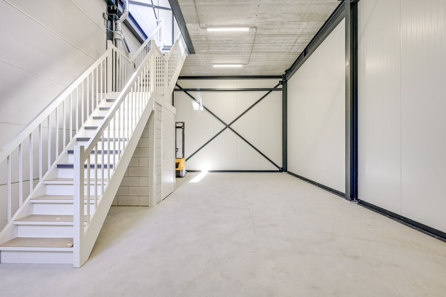 View photo 3 of Archimedesbaan 6-17