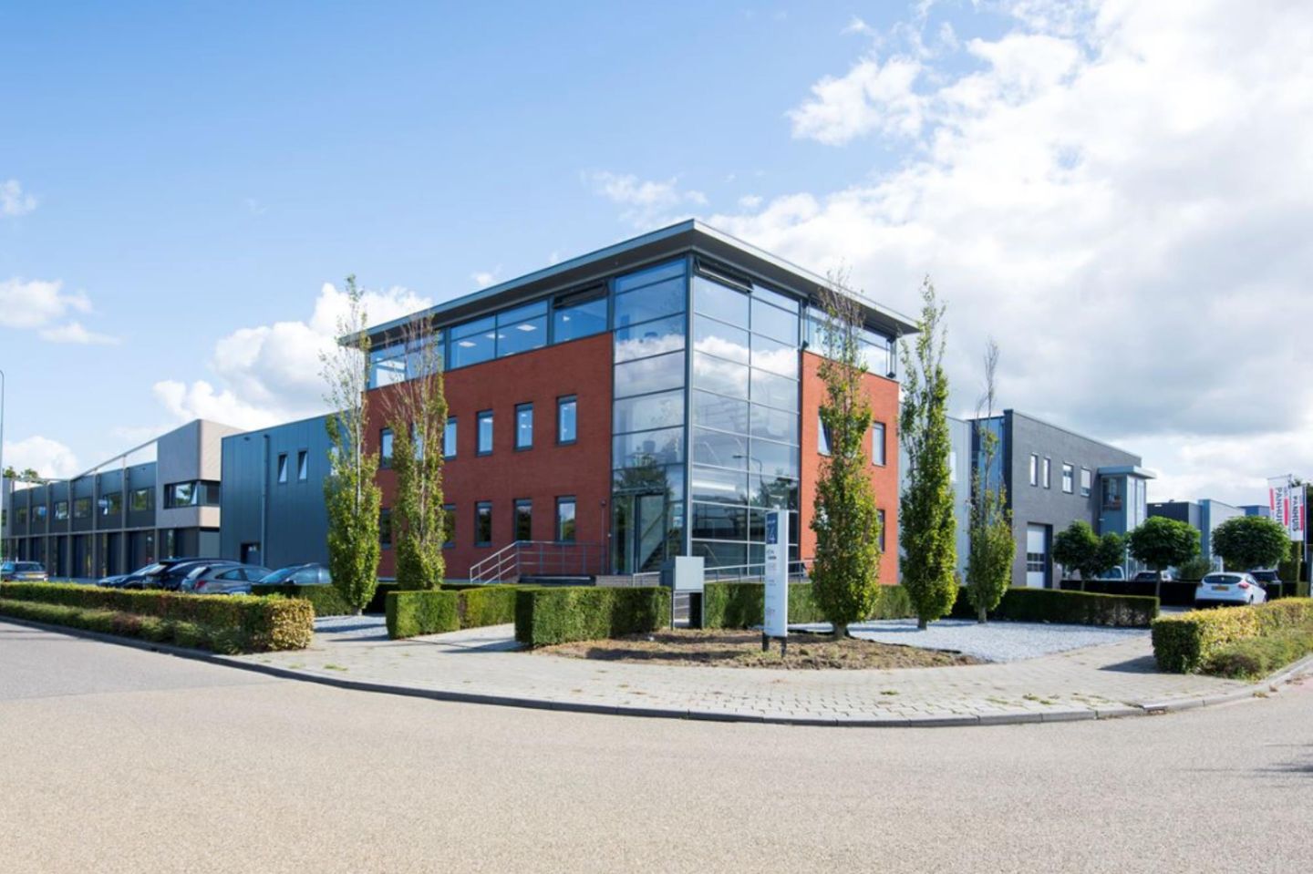 Bekijk foto 2 van Middelerf 14