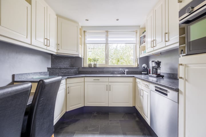 Photo 3 of Heinsbergstraat 9