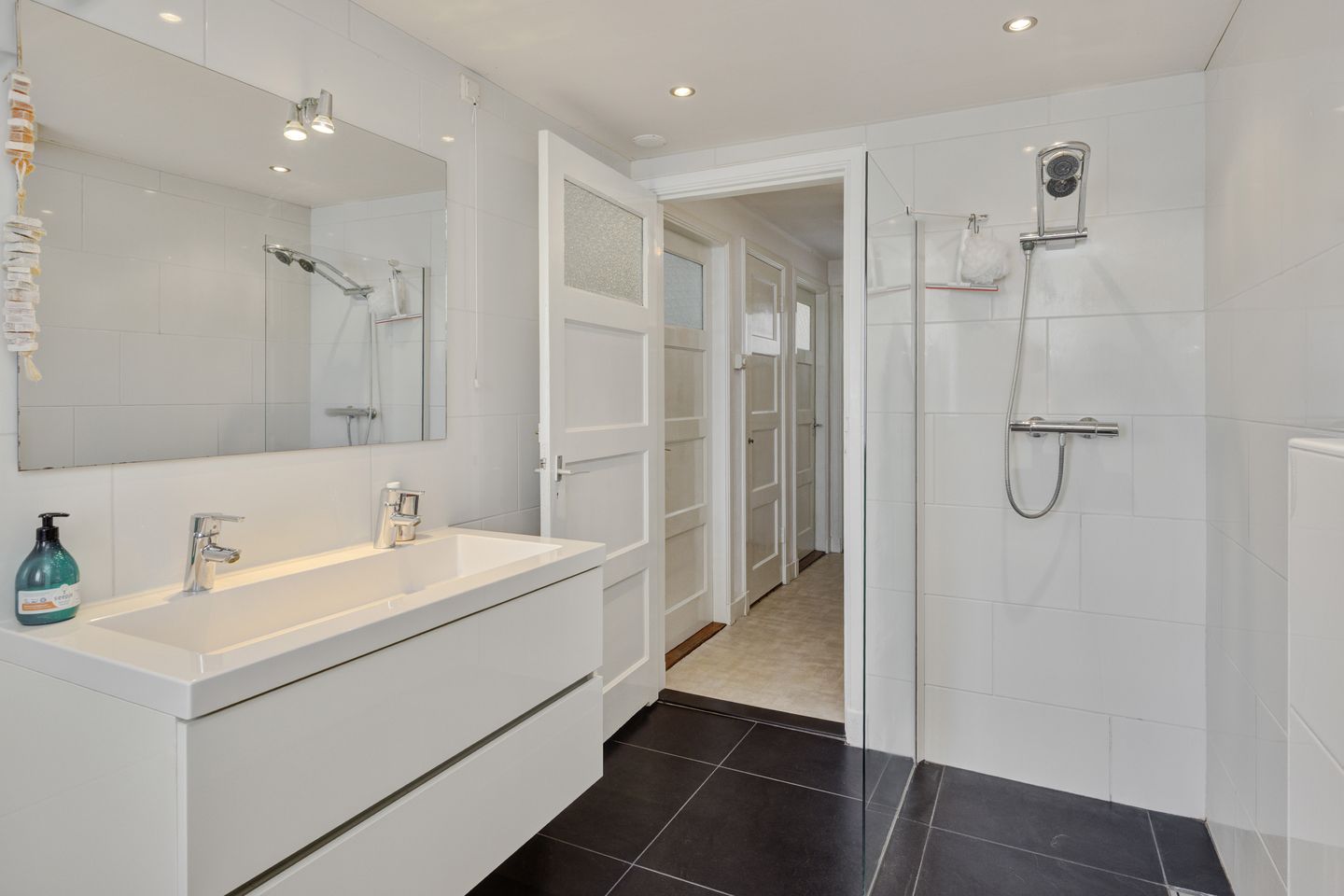 Foto 40 van Teugenaarsstraat 14