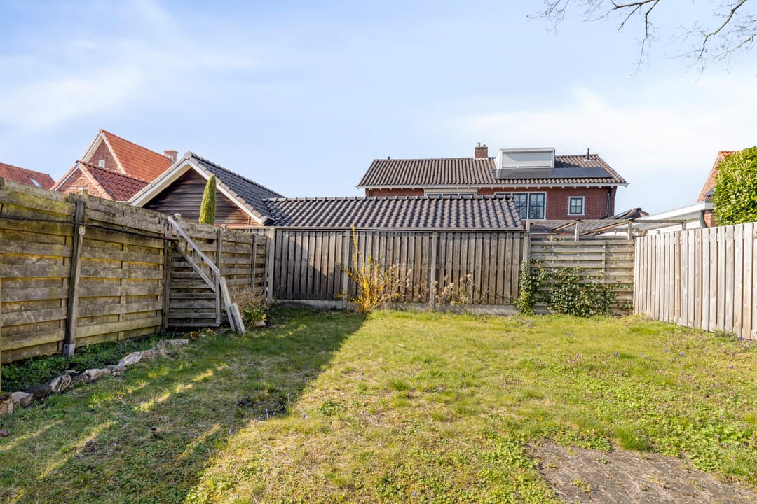 Photo 8 of Johannes Vermeerstraat 17