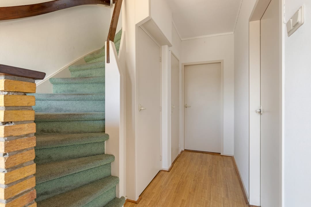 Photo 11 of Johannes Vermeerstraat 17