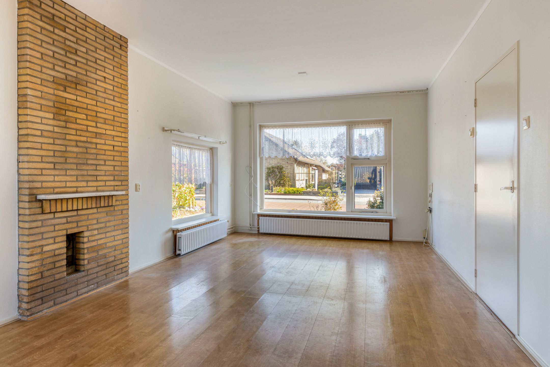 Photo 12 of Johannes Vermeerstraat 17