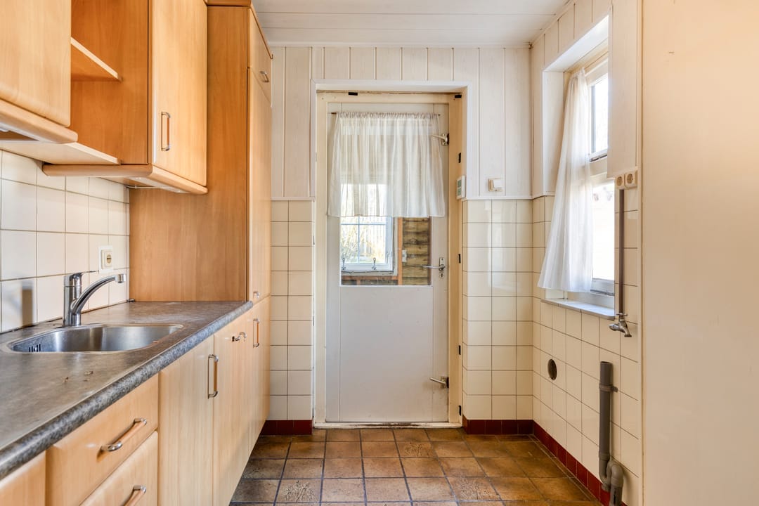 Photo 17 of Johannes Vermeerstraat 17