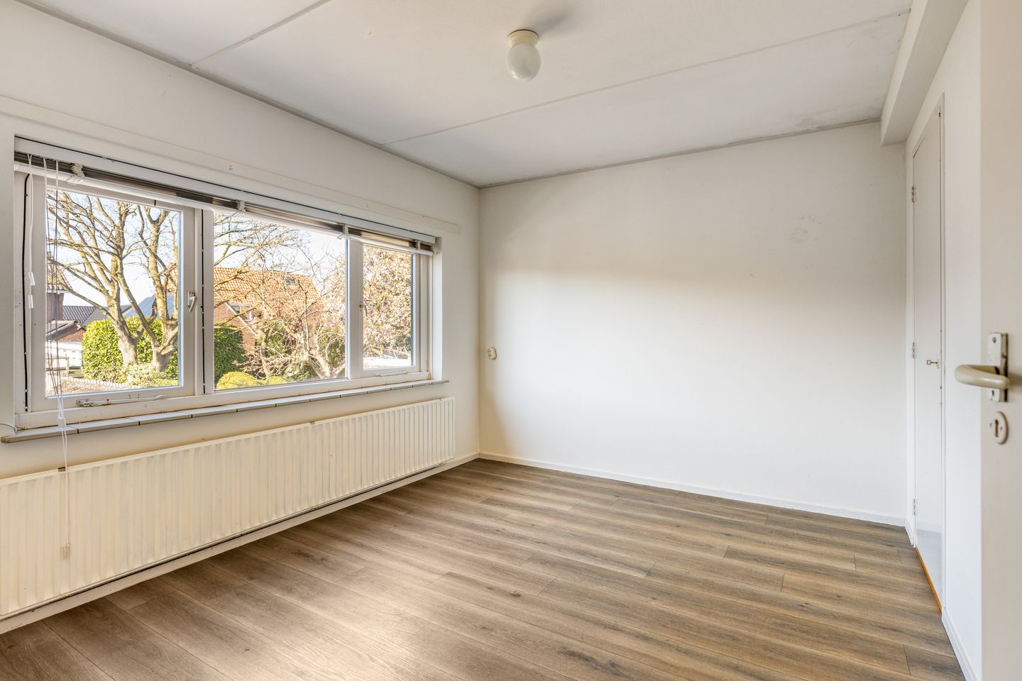 Photo 20 of Johannes Vermeerstraat 17