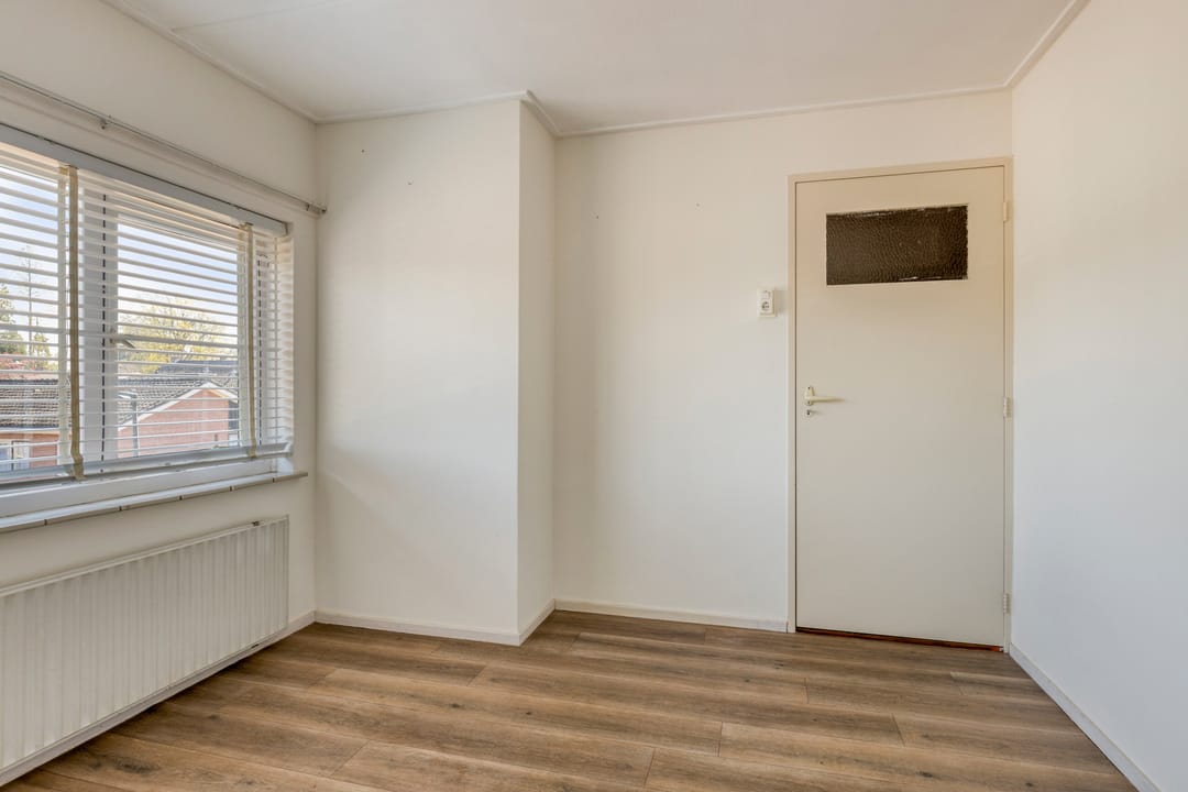 Photo 22 of Johannes Vermeerstraat 17