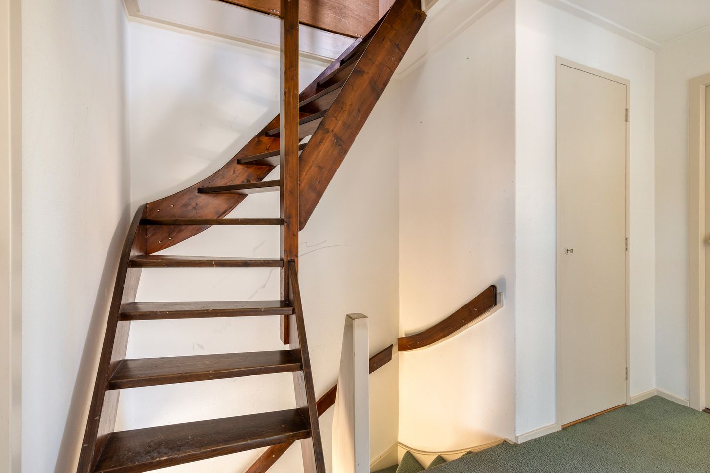 Photo 29 of Johannes Vermeerstraat 17