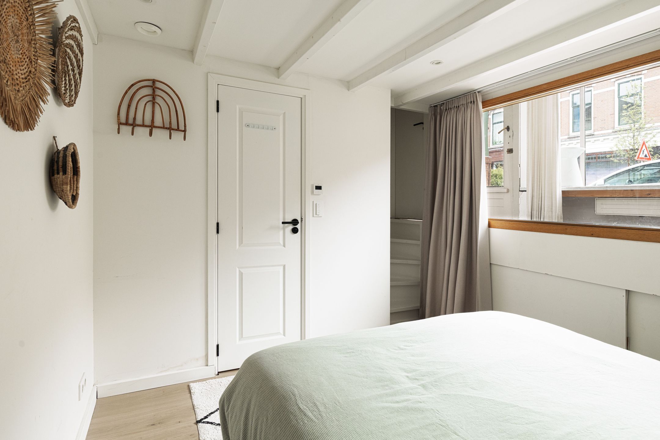 Photo 30 of 1e Pijnackerstraat 133-A