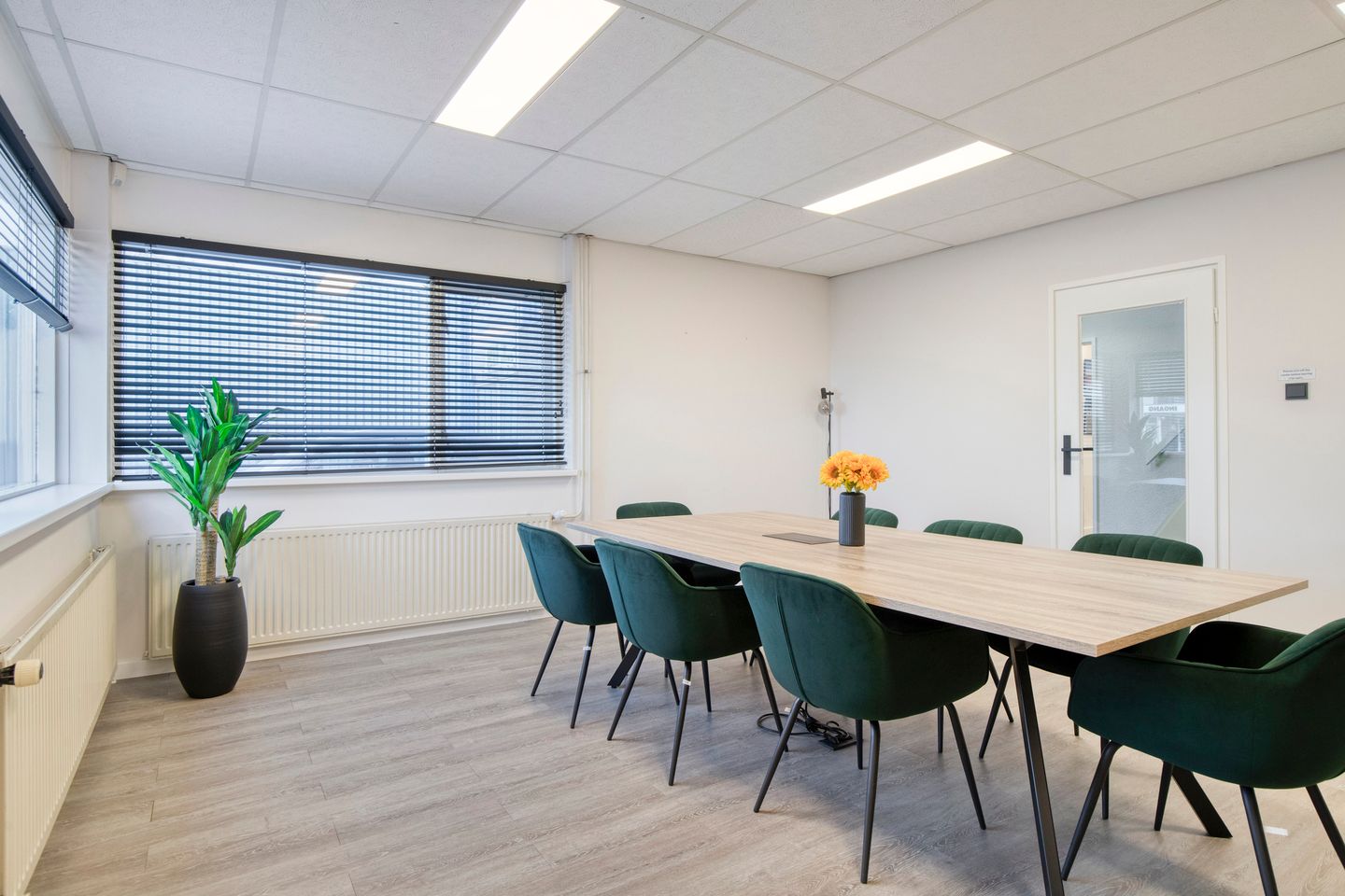 Bekijk foto 3 van Einsteinstraat 44