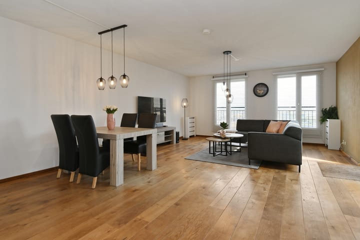 Photo 2 of Frontonstraat 39