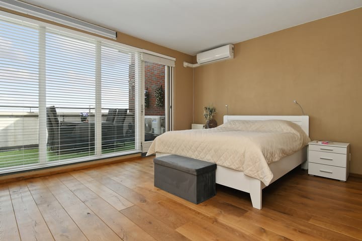 Photo 4 of Frontonstraat 39