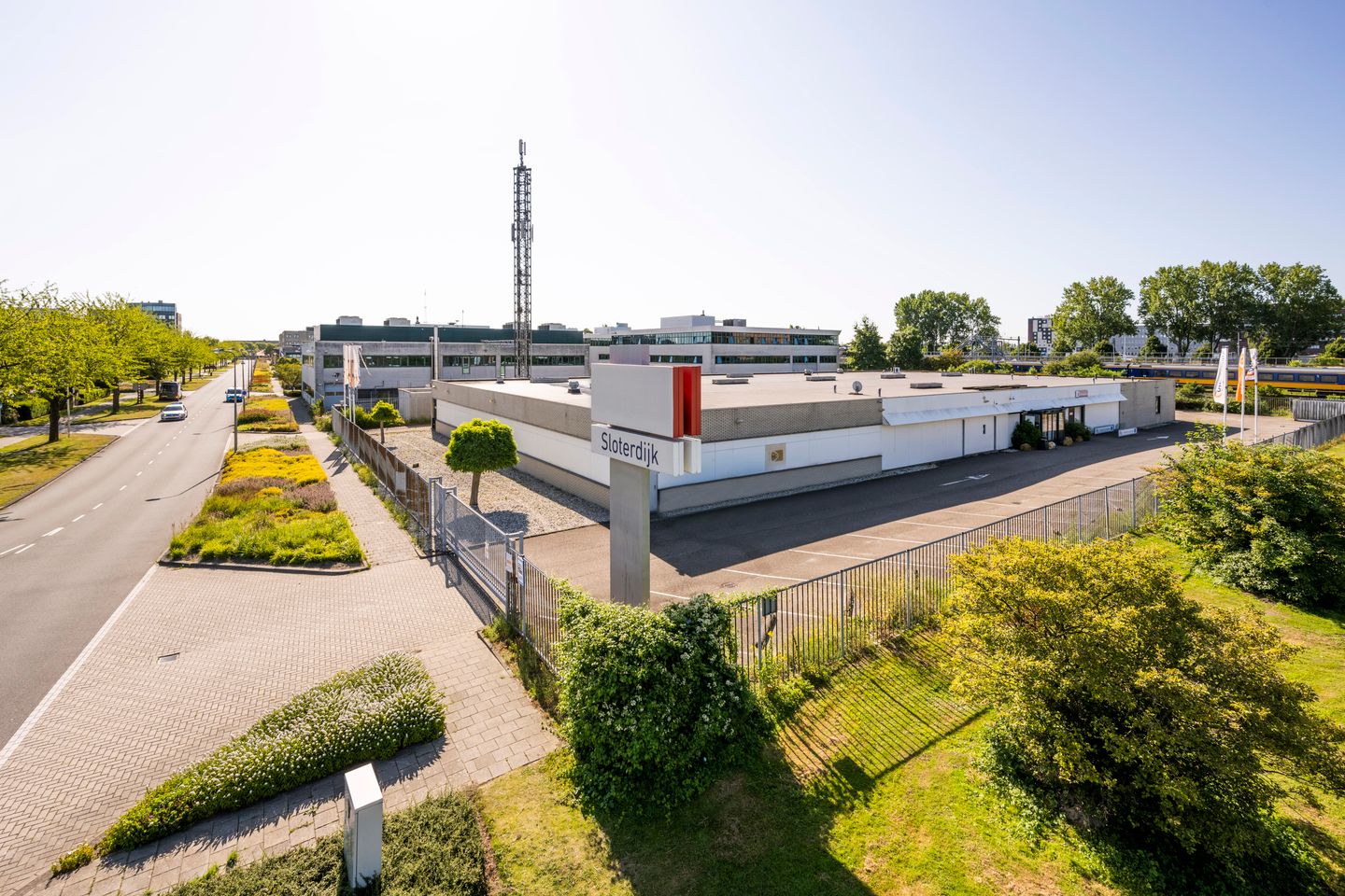 View photo 1 of Zekeringstraat 49