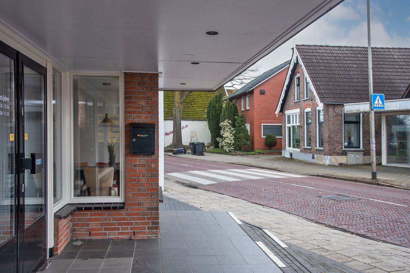 View photo 4 of Westeinde 268