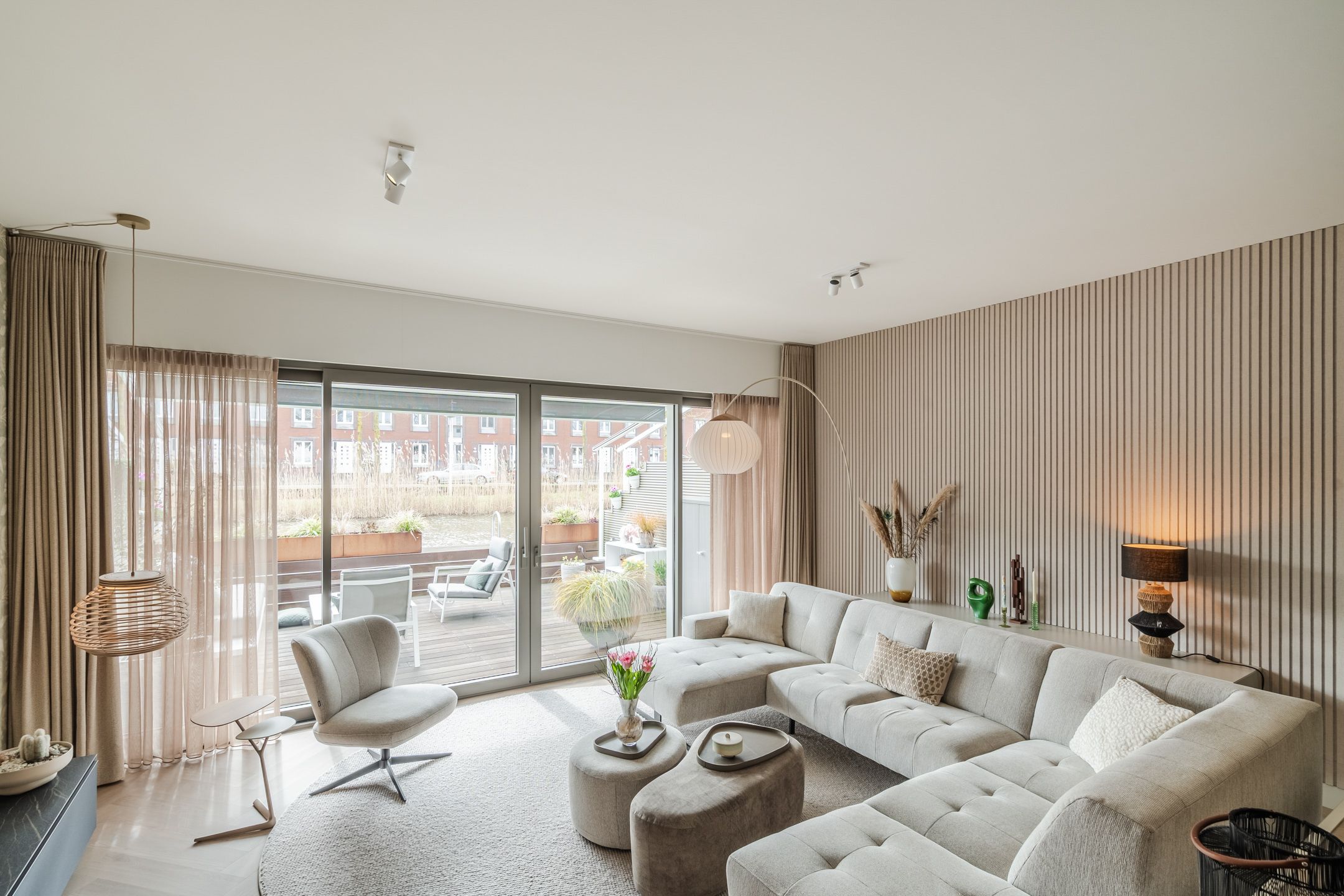 Foto 15 van Paul Burkhardplantsoen 14