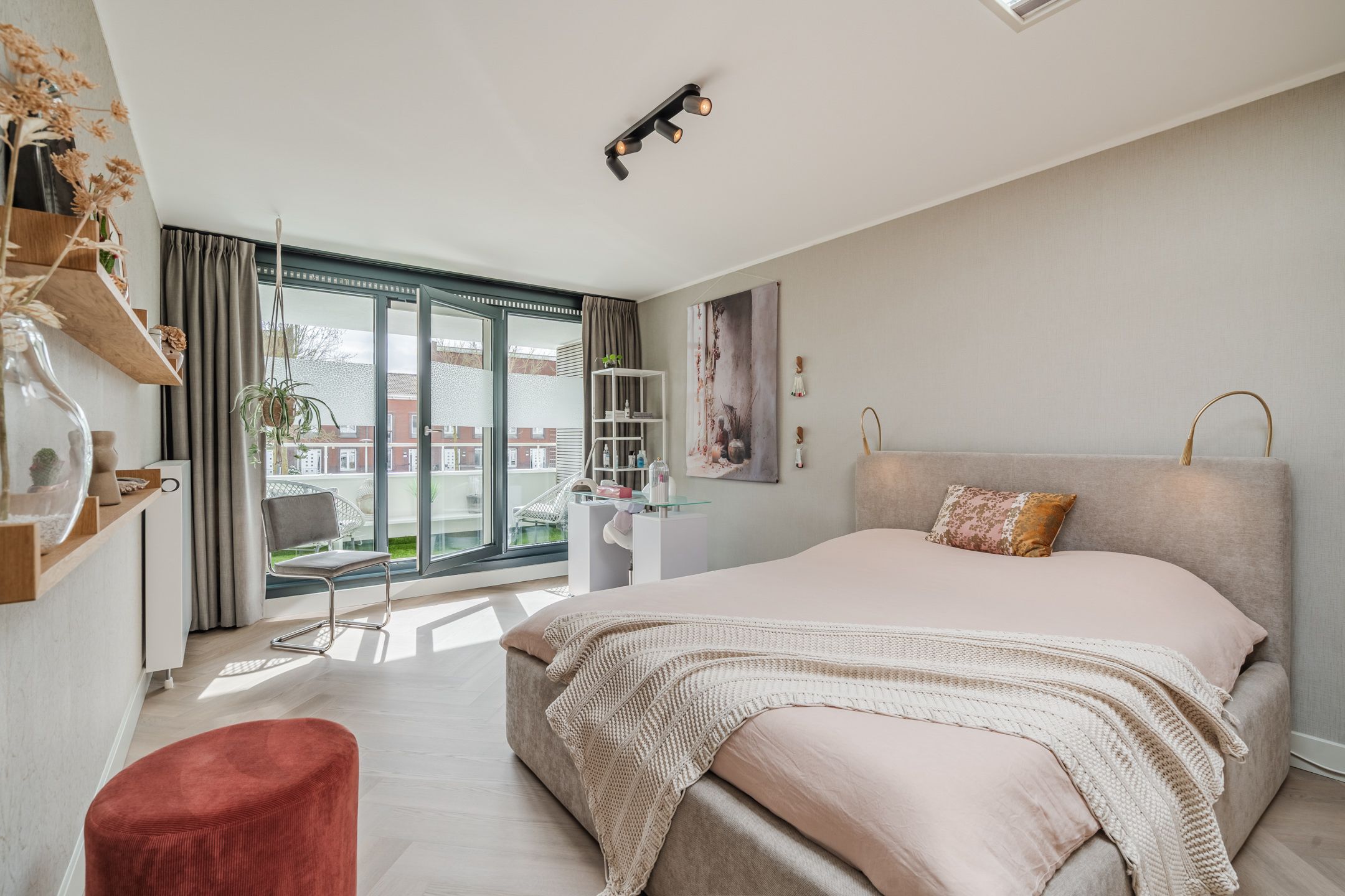 Foto 60 van Paul Burkhardplantsoen 14